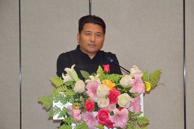 集團(tuán)公司副董事長、鋼結(jié)構(gòu)公司董事長王慶偉作總結(jié)發(fā)言.jpg