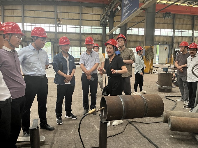 新設(shè)備焊接演示現(xiàn)場(chǎng).jpg